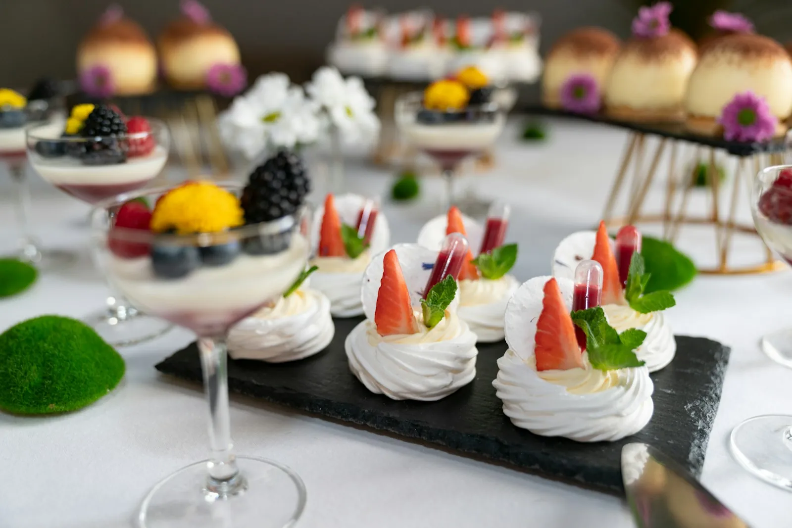 Pavlovas y postres en copa